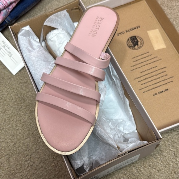 Kenneth Cole Reaction Four Band Sloan Sandal Blush - Picture 2 of 2